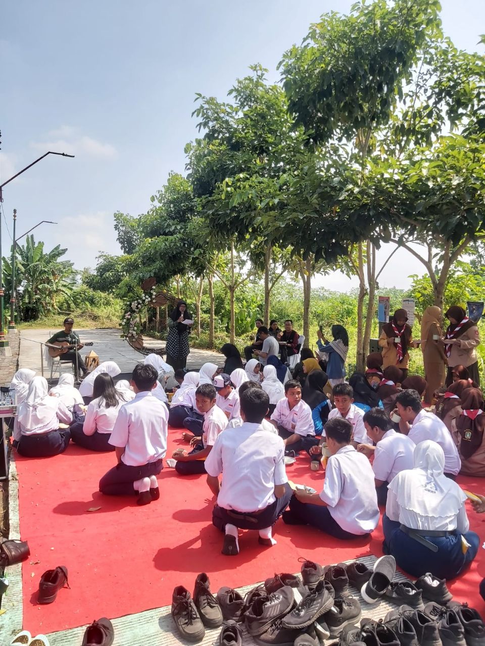 Edukasi Lingkungan: Kunci Kesadaran Masyarakat untuk Bumi yang Lestari?