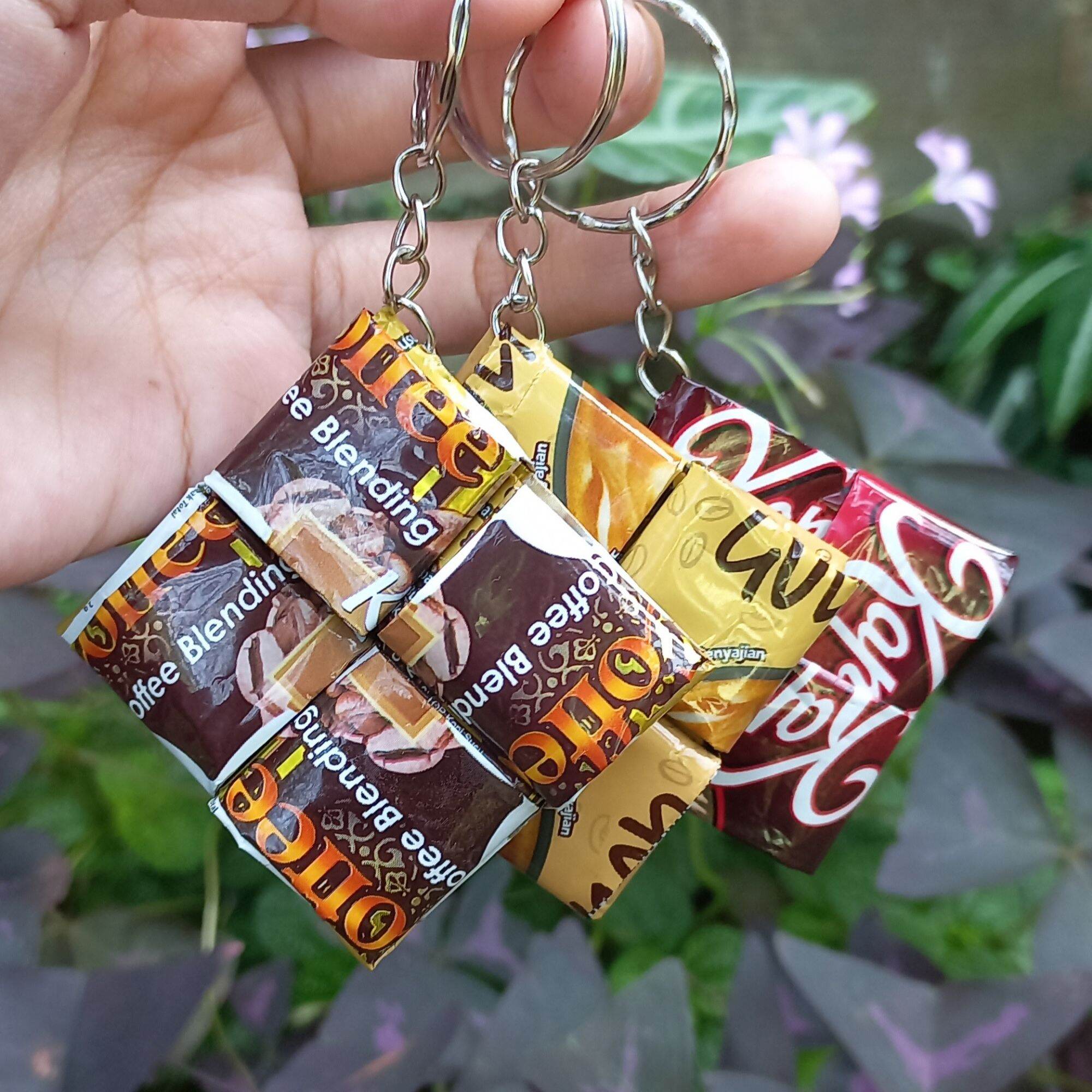 Kreativitas Tanpa Batas: Sulap Bungkus Kopi Jadi Karya Seni Bernilai