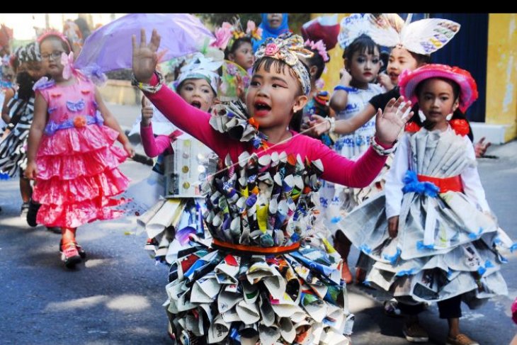 Kostum Daur Ulang Karnaval: Kreativitas Tanpa Batas
