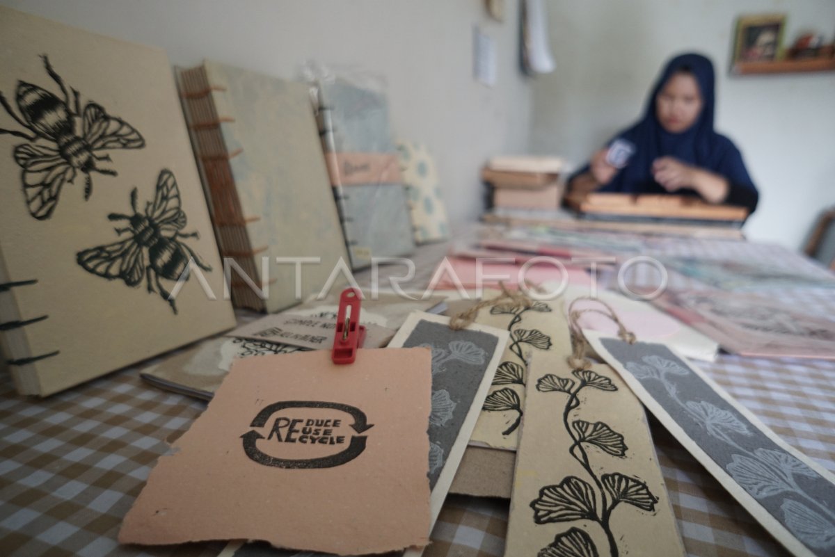 Daur Ulang Kertas: Kapan Jadi Tantangan Kerajinan?