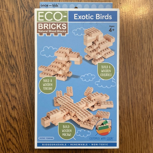 Eco Bricks vs. Balok Kayu Alami: Pilihan Ramah Lingkungan untuk Konstruksi dan Mainan?