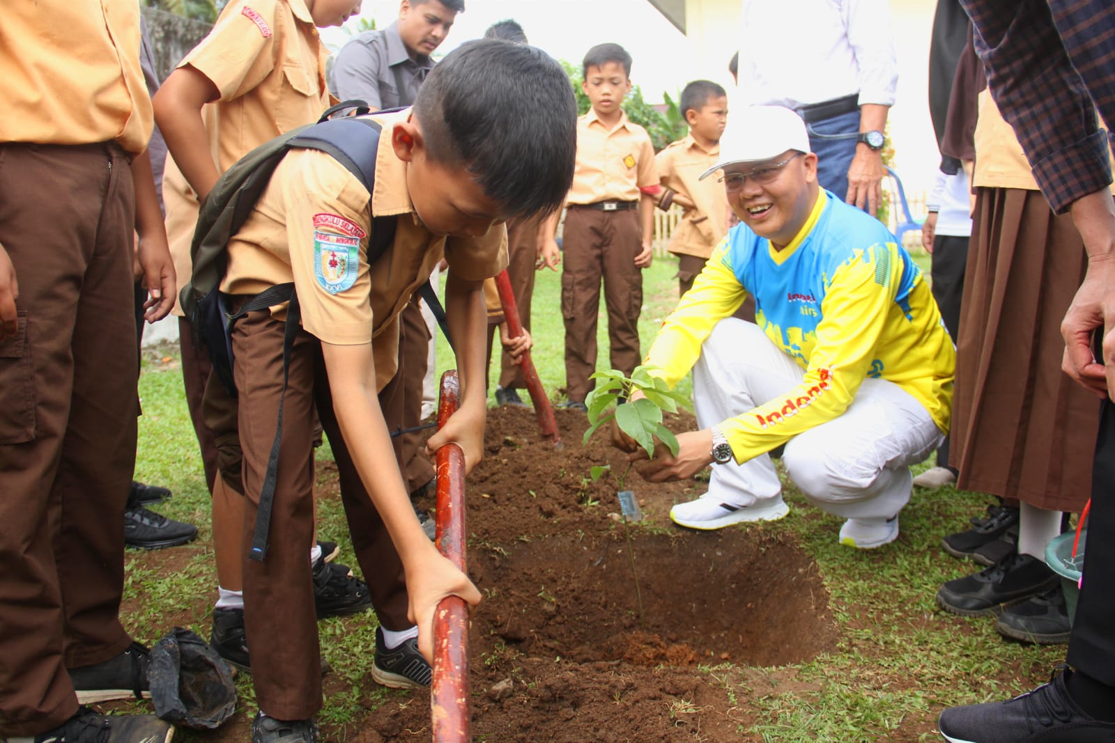 Contoh Edukasi dan Kesadaran Lingkungan