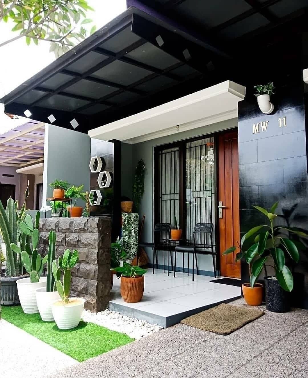 Teras Rumah Cantik: Tanaman Apa yang Cocok?