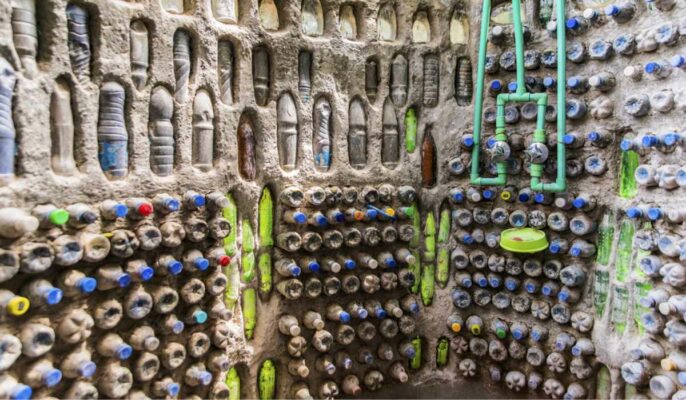 Eco Bricks: Solusi Kreatif untuk Masalah Sampah Plastik?