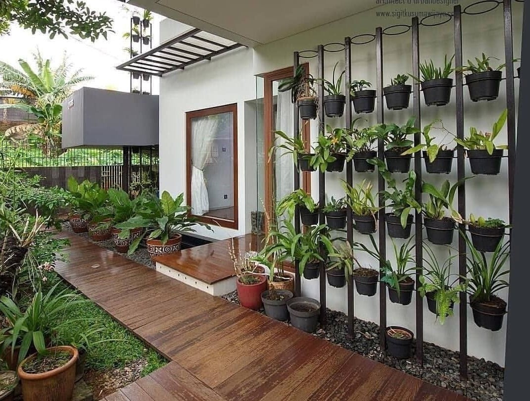 Vertikultur Gantung: Solusi Berkebun di Lahan Sempit?
