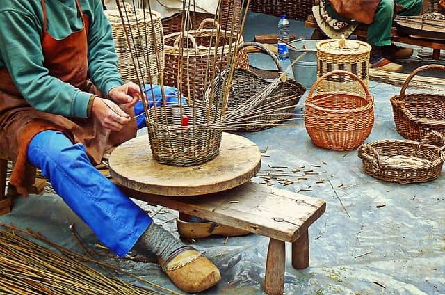 Bisnis Kerajinan Tangan Daur Ulang: Menguntungkan?