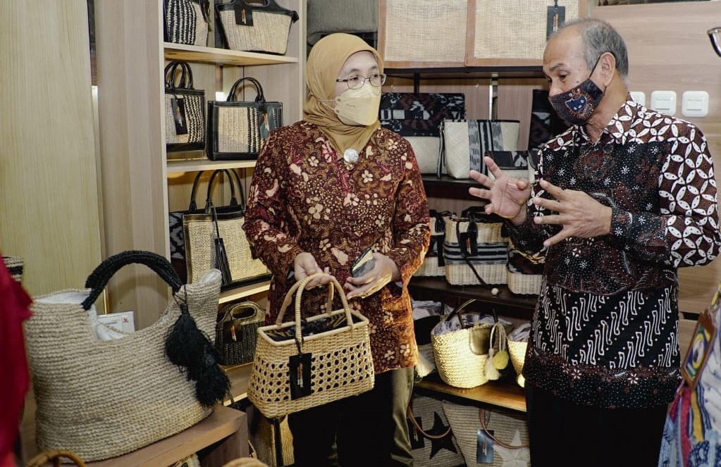 Kerajinan Tangan Apa yang Paling Laris Dijual?