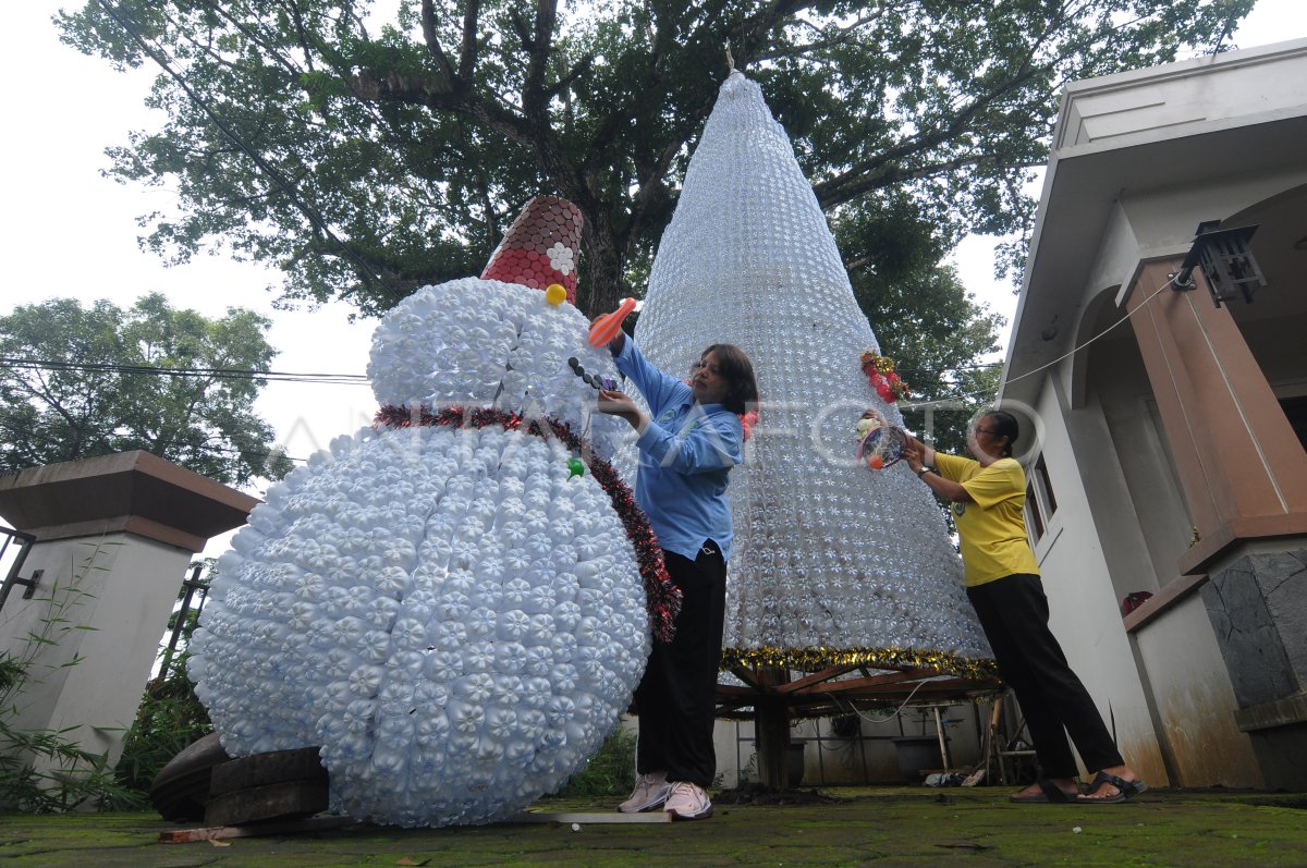 Pohon Kolase Plastik Bekas: Seni Daur Ulang yang Inspiratif