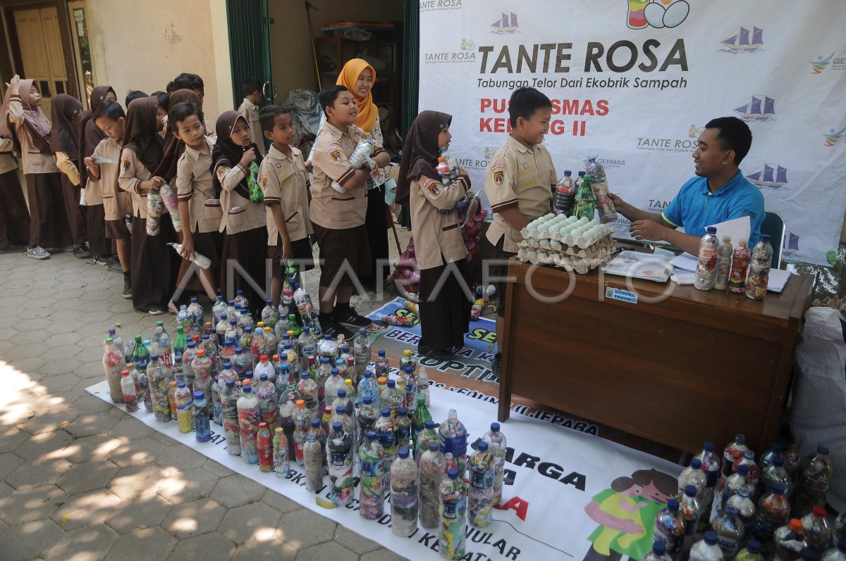 Ecobrick: Mengubah Sampah Plastik Jadi Batu Bata Ramah Lingkungan?